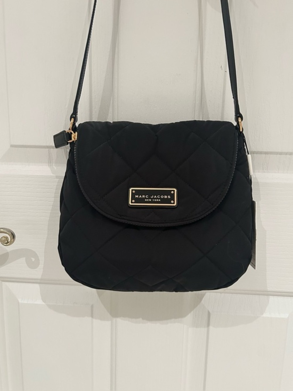 NWT MARC JACOBS Women Quilted Crossbody Bag, Gold-Tone Plaque, Black